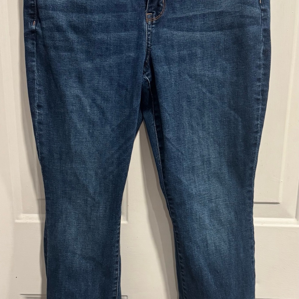 American Eagle Outfitters Women's Straight Leg Dark Blue Jeans